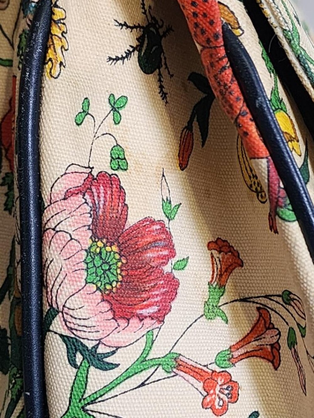 Authentic Vintage Gucci Flora Handbag - Picture 4 of 17